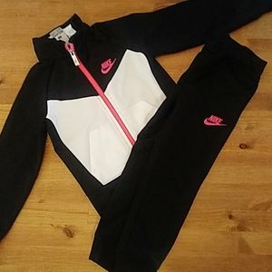 Girls Nike suit